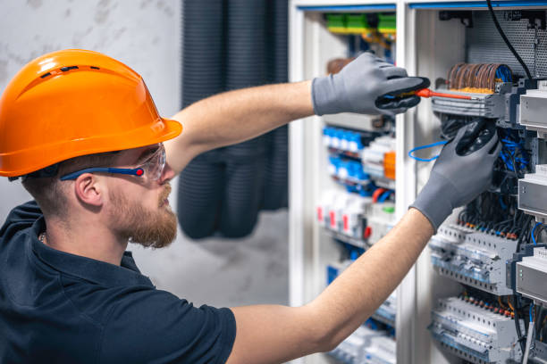 Best Affordable Emergency Electrician  in Bellevue, WI